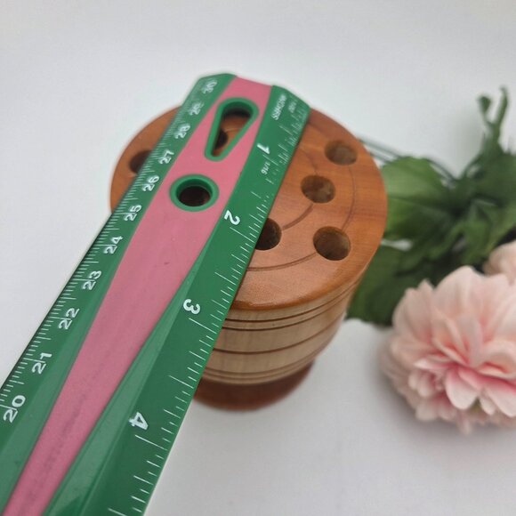 Vintage Handmade Solid Birch Wood Pencil Holder Hand Turned by W C Stewart - Picture 9 of 9